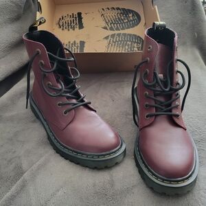 BRAND NEW IN BOX!! Dr. Martens Burgundy Lace Up Boots